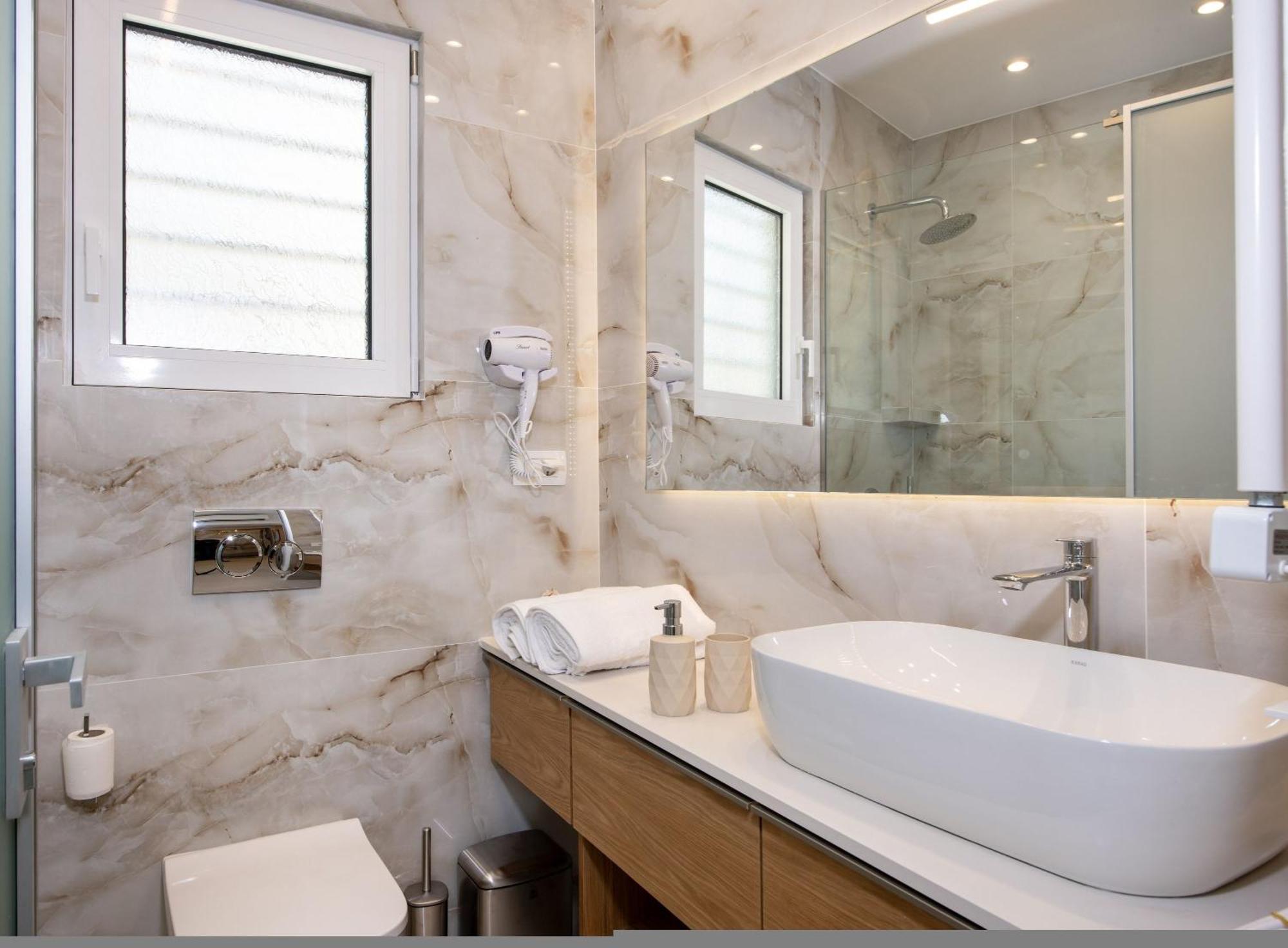 Cherry Central Luxury Suites Chania  Exterior foto